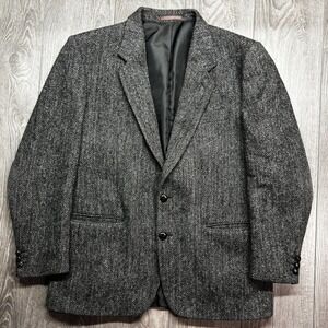 Harris Tweed 100% Scotish Wool Herringbone Sport Coat 42R Gray Ivy Vintage 1980s